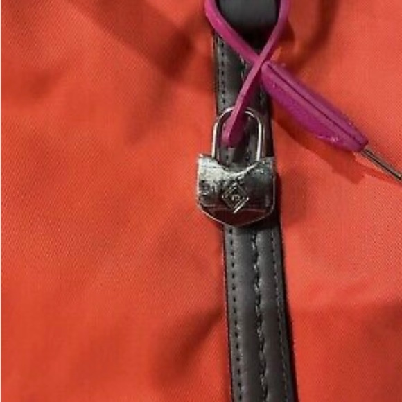 Vera Bradley Small Tote - Picture 3 of 9